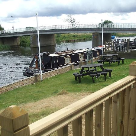 ホテルThe Swan On The River イーリー エクステリア 写真