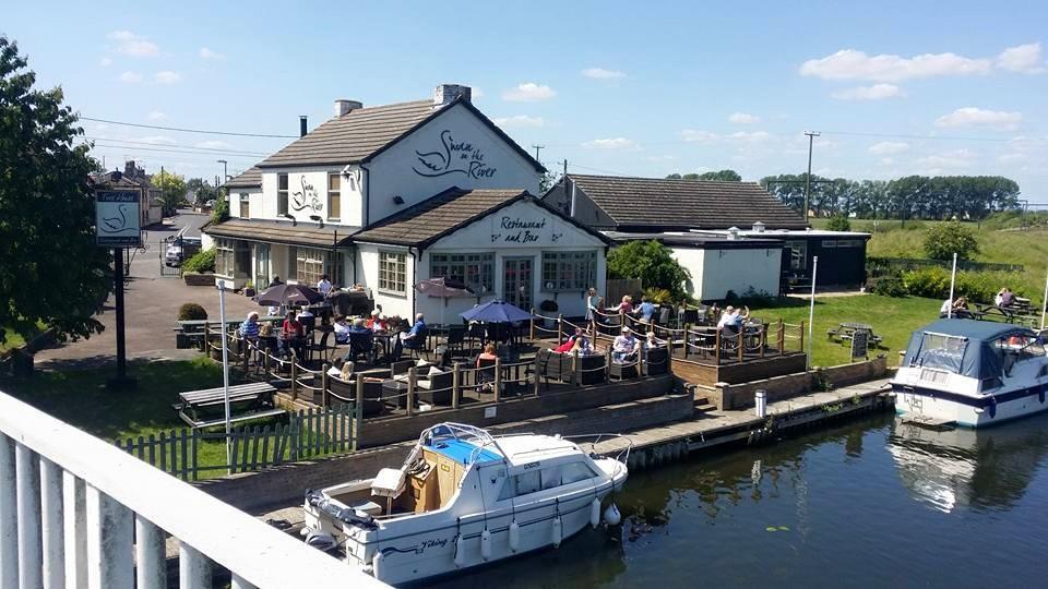 ホテルThe Swan On The River イーリー エクステリア 写真